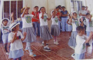 �������P